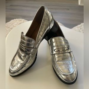Zac Posen Metallic Silver Heeled Loafer Size 10